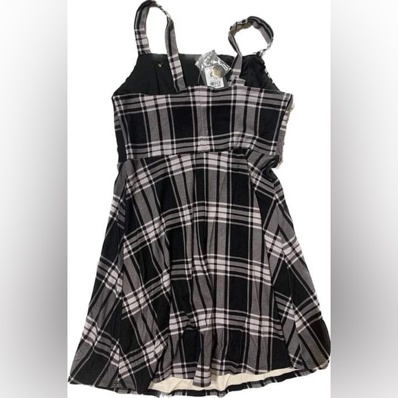 BNWT Plaid Grunge Mini dress - Picture 3 of 3